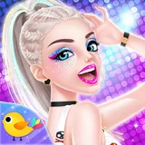 It Girl: Fashion Celebrity and Dress icon